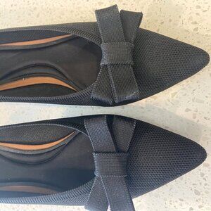 Vivaia Pointed-Toe Kitten Heel Shoes, Black